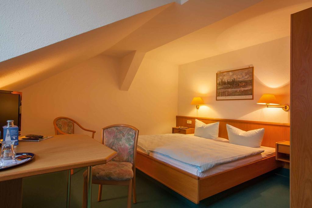 Hotel Arcus Elsterwerda Bagian luar foto