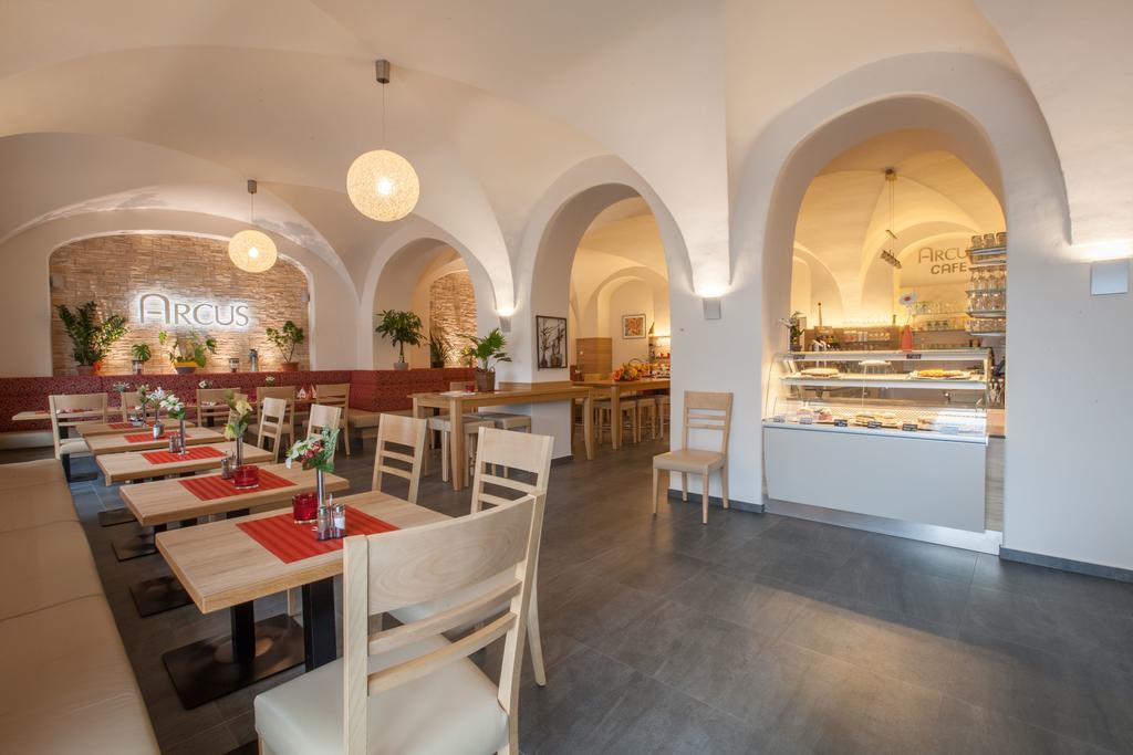 Hotel Arcus Elsterwerda Bagian luar foto